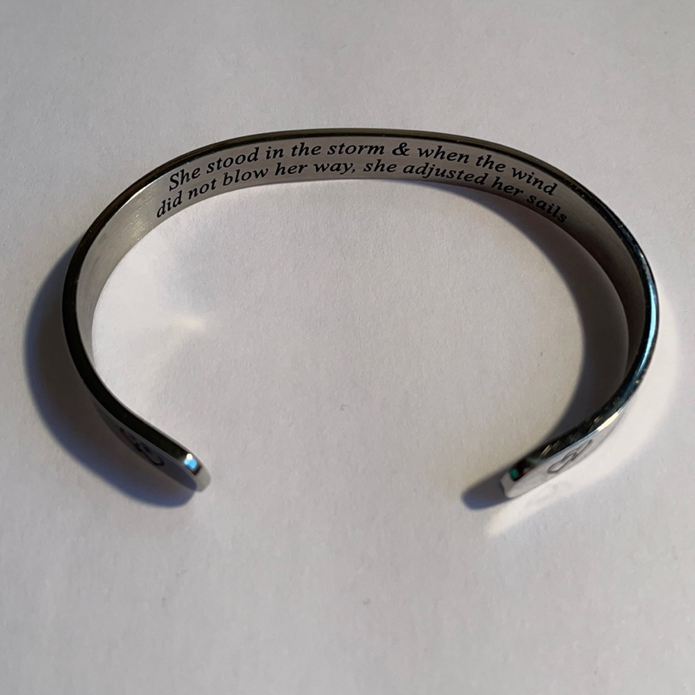 Inspirational bangle bracelet
